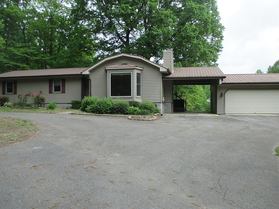 1st image of 708 Oakwood Dr