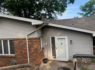 4241 E Lake Shore Dr, Decatur, IL 62521