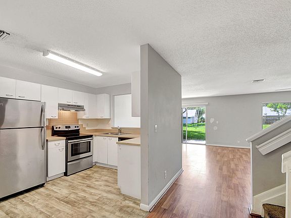 5th image of 5177 Pine Abbey Drive S
