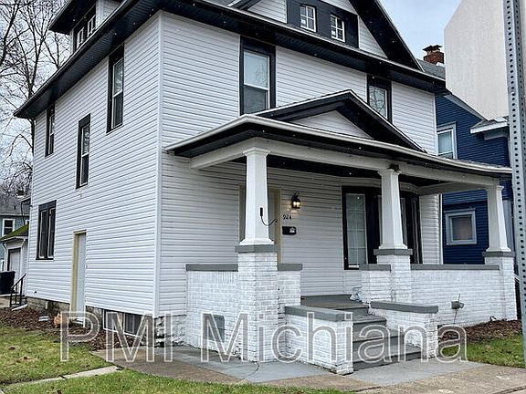 2nd image of 924 Sherman Ave