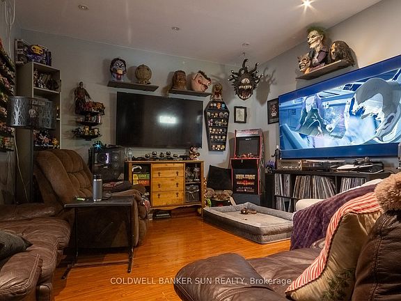 5th image of 63 Lorne Ave