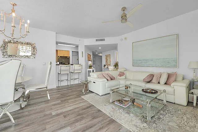 111 SE 8th Ave #705 — Photo 27