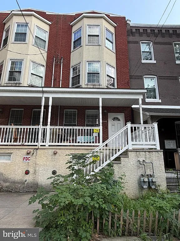 4 bed, 2.0 bath, 3126 sqft, $2,500 — Photo 1