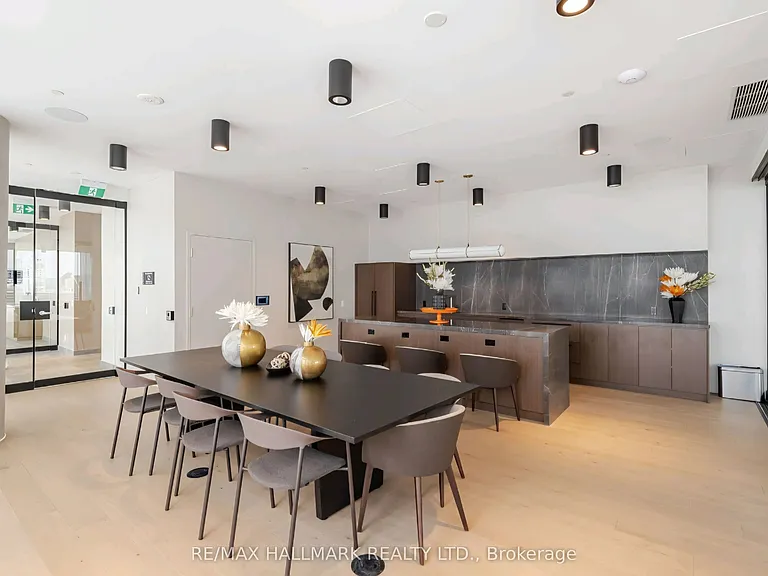 7890 Jane St #101 — Photo 21
