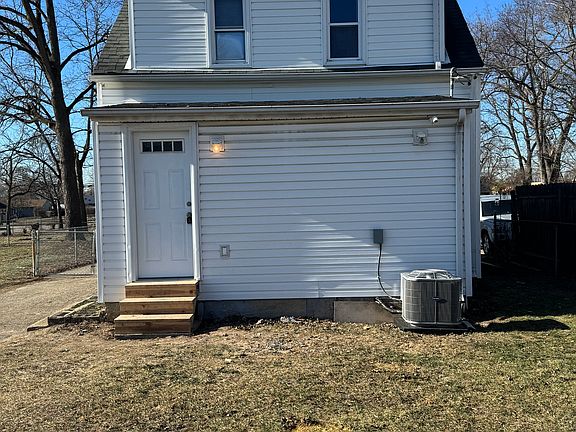 5th image of 8610 Hugh St