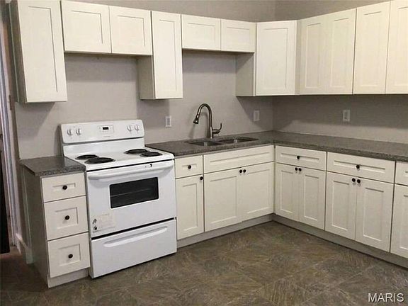 4th image of 3455 Grace Ave