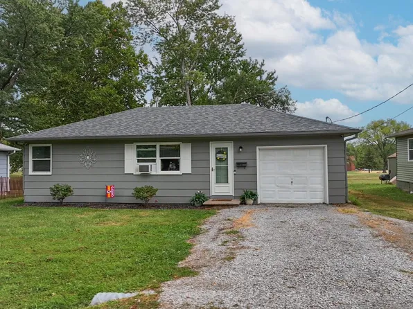 704 S 6th Street Ter, Clinton, MO 64735