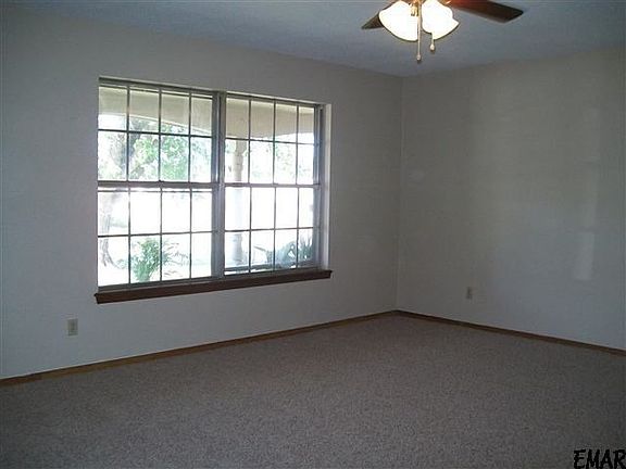 4th image of 3563 McClaflin Dr