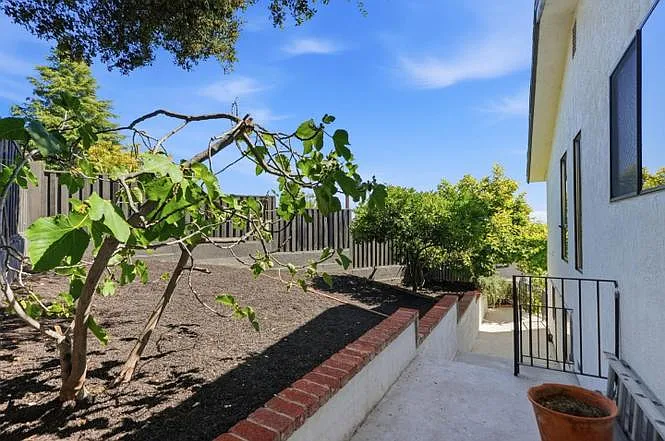 4206 Huntington St — Photo 22
