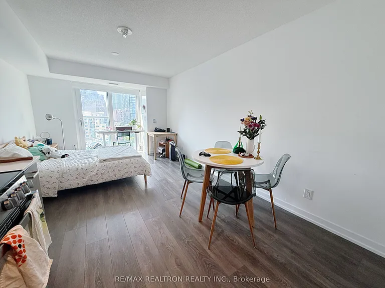 219 Dundas St E #1510 — Photo 8