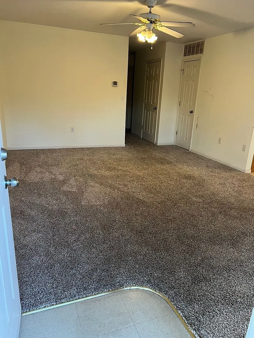 631 Scottsvale Dr — Photo 1