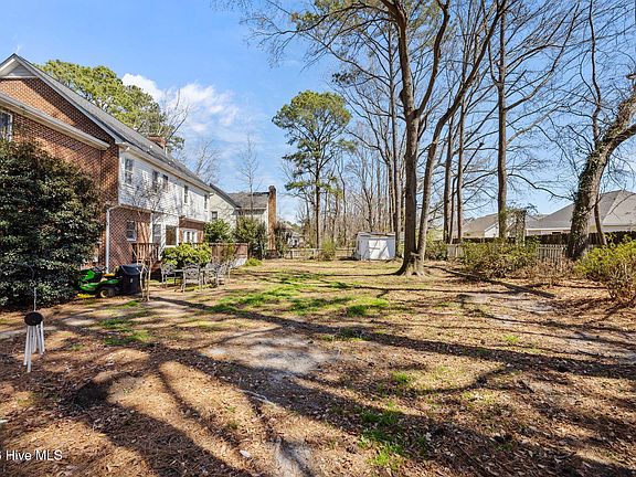 4th image of 705 Kempton Drive