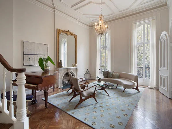 243 East 17th Street image 1 of 10