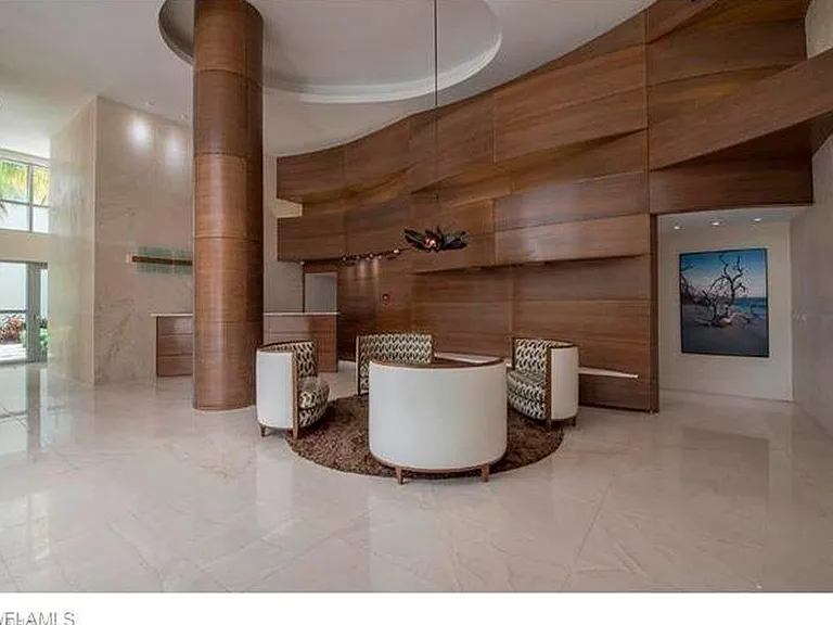 3000 Oasis Grand Blvd #2802 — Photo 2