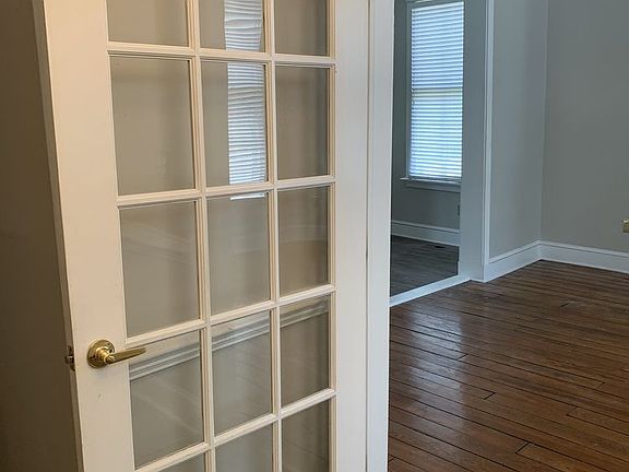 3rd image of 407 Hinton St