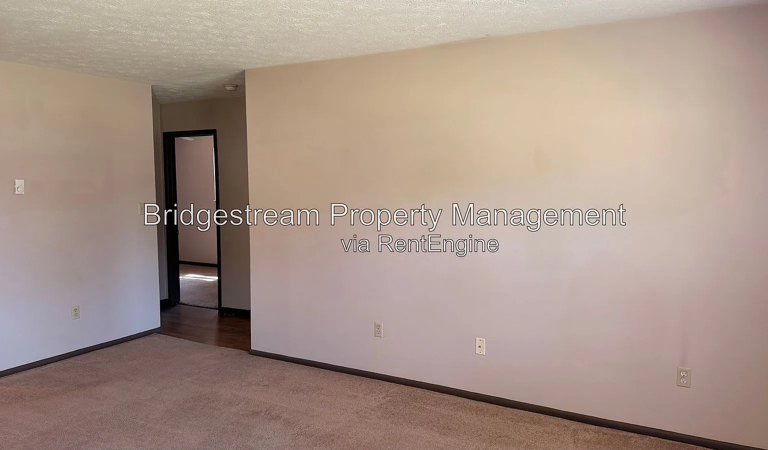 2 bed, 1.0 bath, 747 sqft, $1,095 — Photo 3