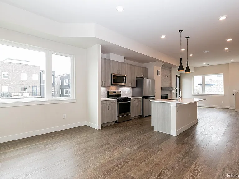 1275 Stuart St — Photo 17