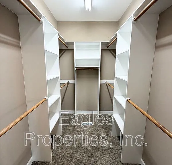 201 Autumn Ridge Dr — Photo 16