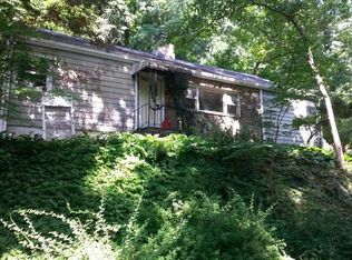 22 Highclere Ln, Valhalla, NY 10595