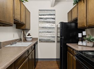 La Vida Buena Apartments, Albuquerque, NM 87112