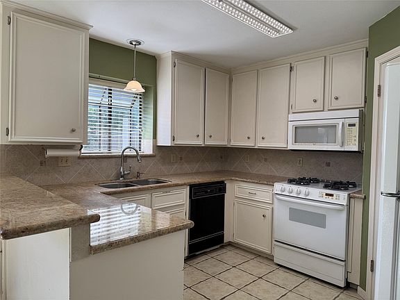 2nd image of 8614 Freewood St