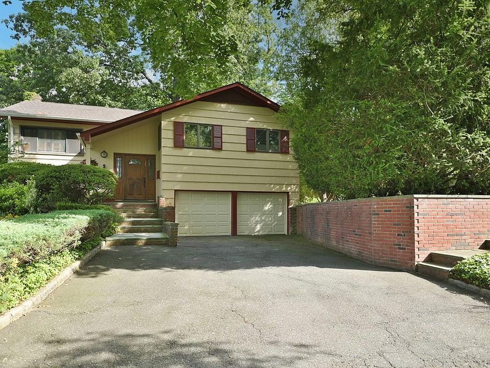 1st image of 5 Radcliff Drive