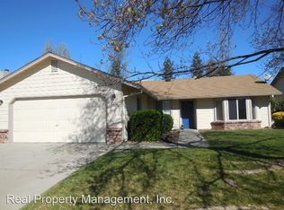 2524 Dewberry Dr, Redding, CA 96003