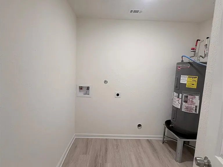 5011 Brisbane Dr — Photo 18