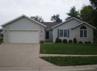 326 W Sherwood Dr, Defiance, OH