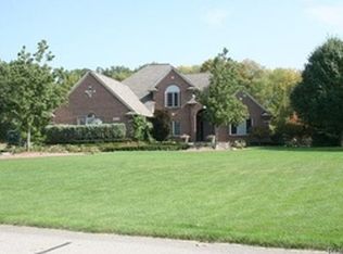 70012 Sunset Ln, Romeo, MI 48065