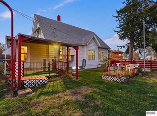 7916 N 30th St, Omaha, NE 68112