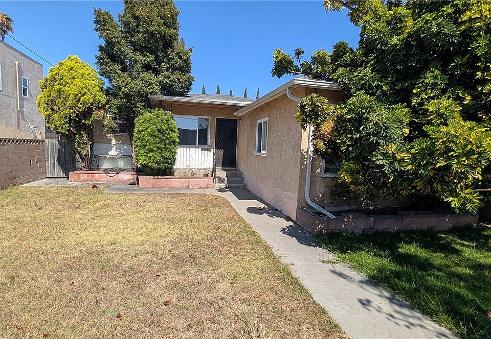 1st image of 12814 Doty Ave