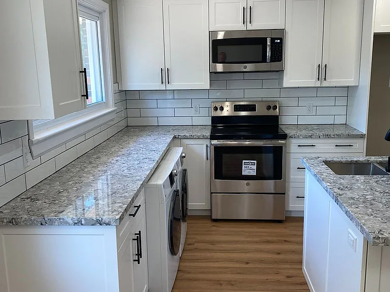 25 Hickery Pl #MAIN FLOOR — Photo 28