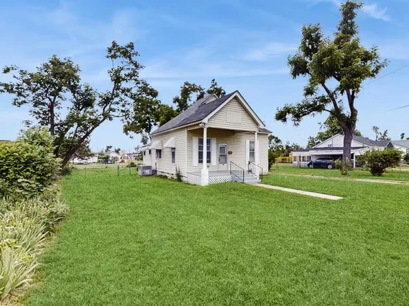 208 N 9th St, Rogers, AR 72756