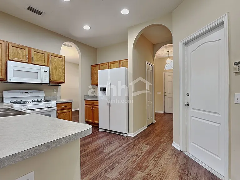 22750 Marsh Wren Dr — Photo 4