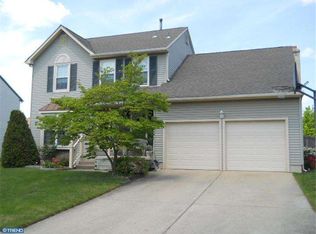 44 Saddlebrook Dr, Sewell, NJ 08080