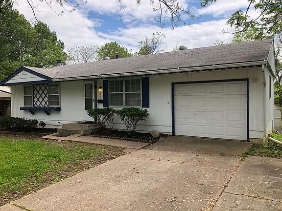 4th image of 8713 E 97th Ter