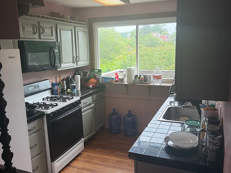 31 1/2 Dilworth St — Photo 14