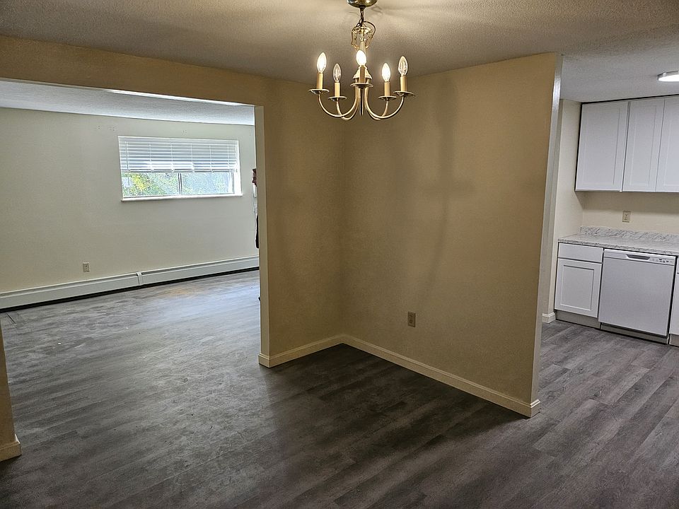 2nd image of 227 18th St #102