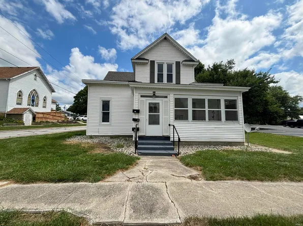 312 N Main St, Churubusco, IN 46723