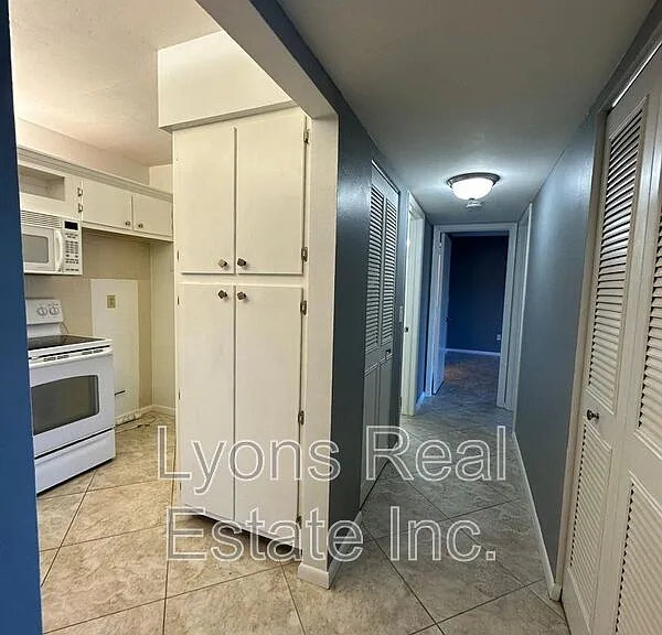 4701 Lakeside Club Blvd #10 — Photo 18