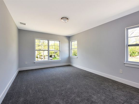 5th image of 507 Breton Way