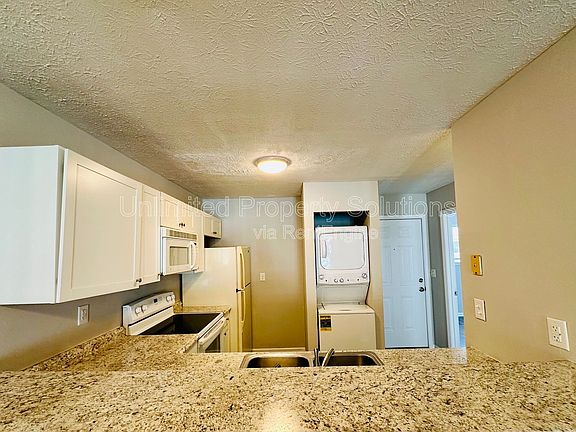 4th image of 209 Sunn Aire Ct APT C