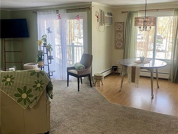 5th image of 7 Wake Robin Rd Unit 104