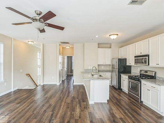 5th image of 5 Derby Dr