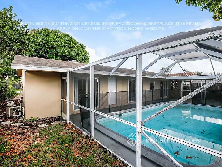 7957 Normandy St — Photo 16