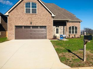 2804 Lightning Bug Dr, Murfreesboro, TN 37129