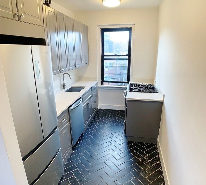 1st image of 21-15 33rd St #4CC