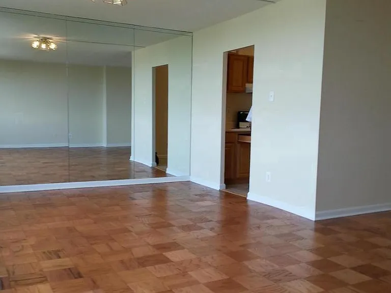 11801 Rockville Pike #802 — Photo 4