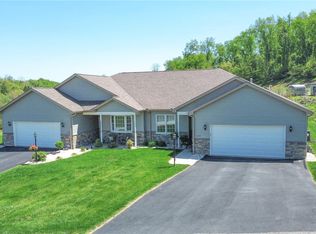 429 Wineberry Ridge Ct, Irwin, PA 15642